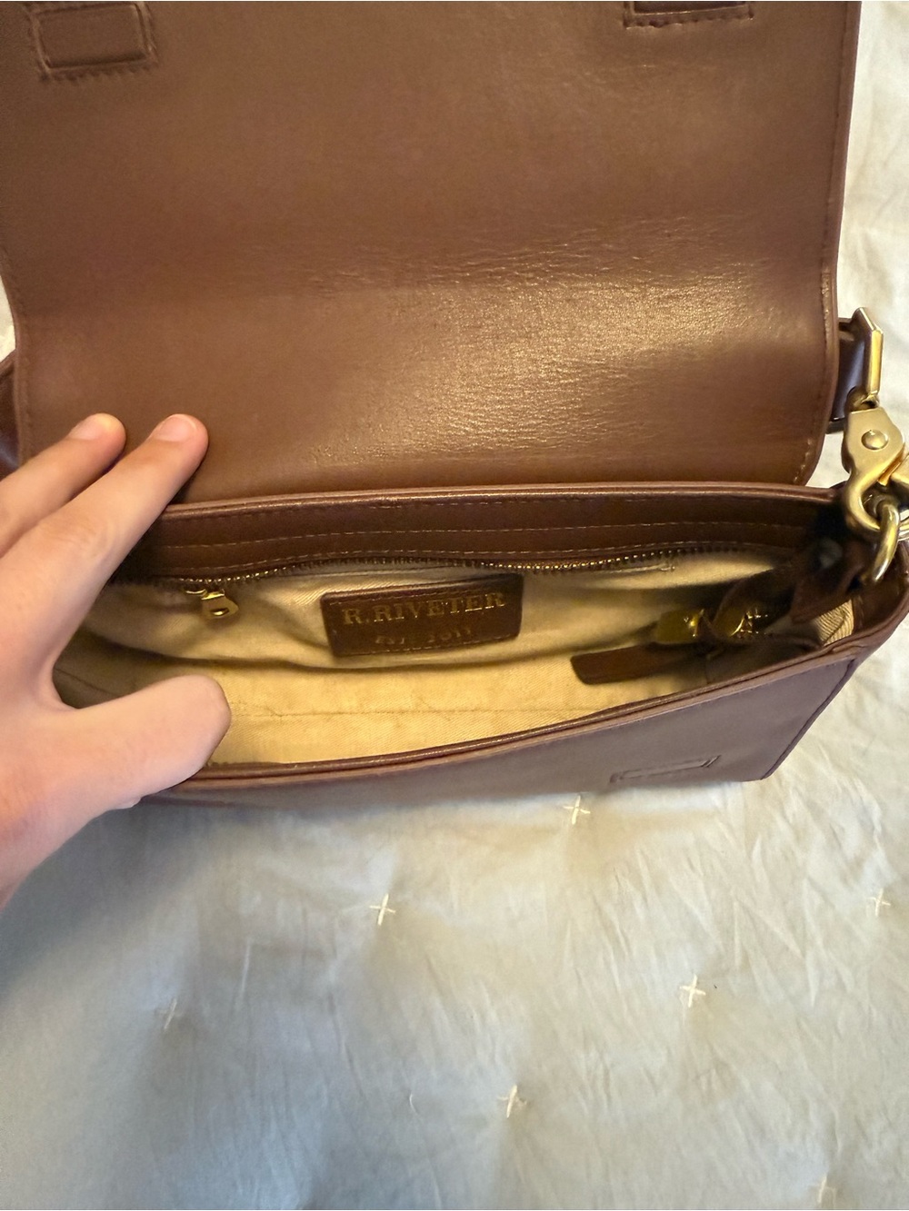 R. Riveter Hedy bag in brown - Picture 4 of 5
